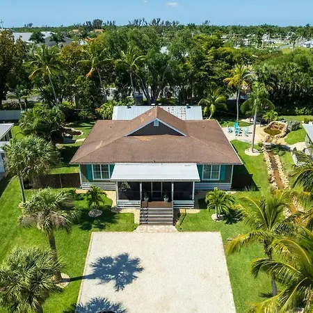 Coastal Oasis 52 Villa